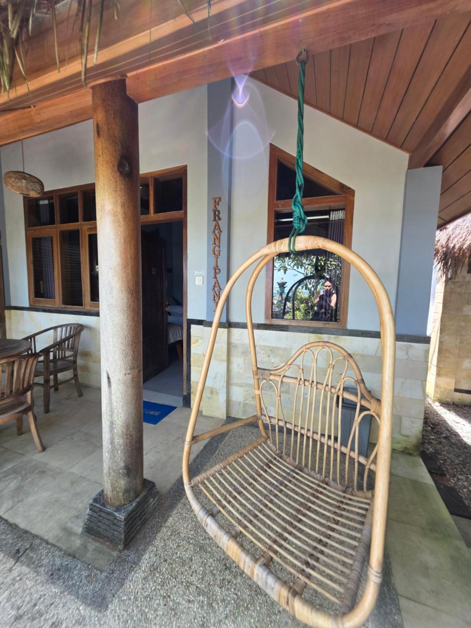 Istana Ombak Eco Resort Pacitan Exterior foto